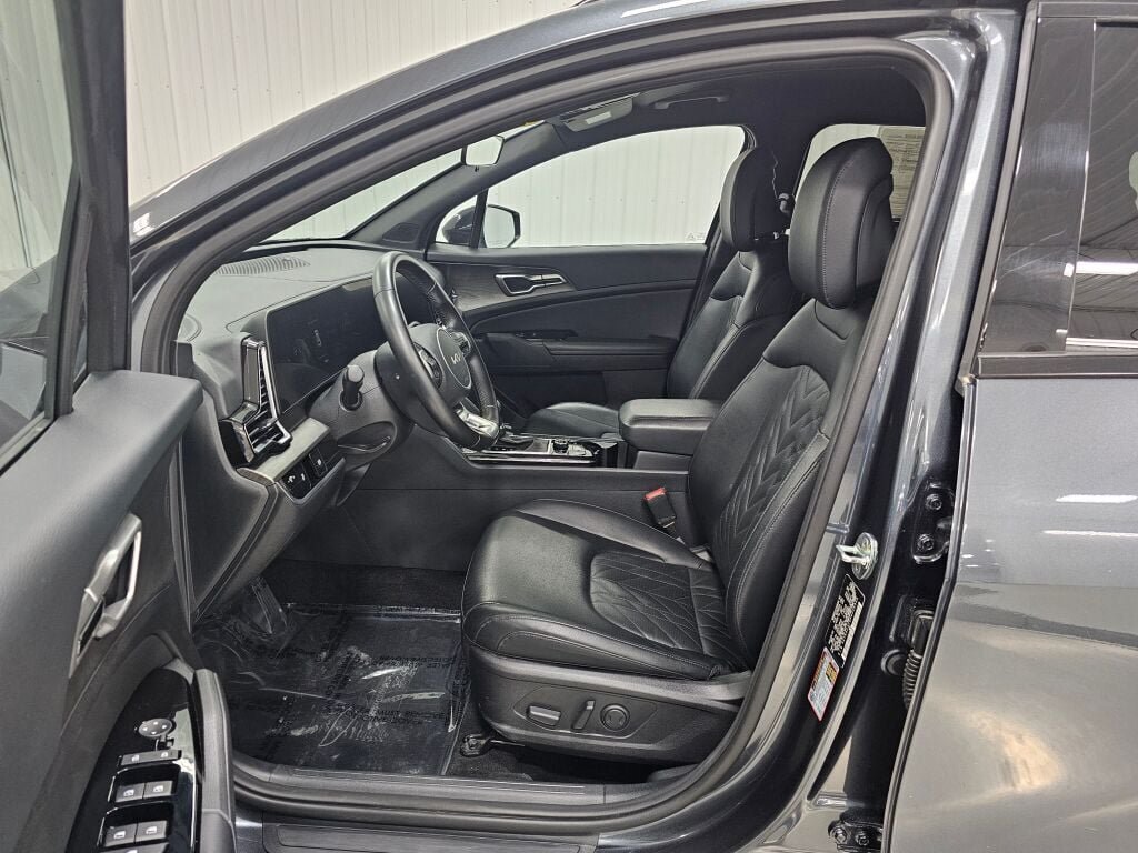 Used 2023 Kia Sportage X-Line AWD/4WD image 11