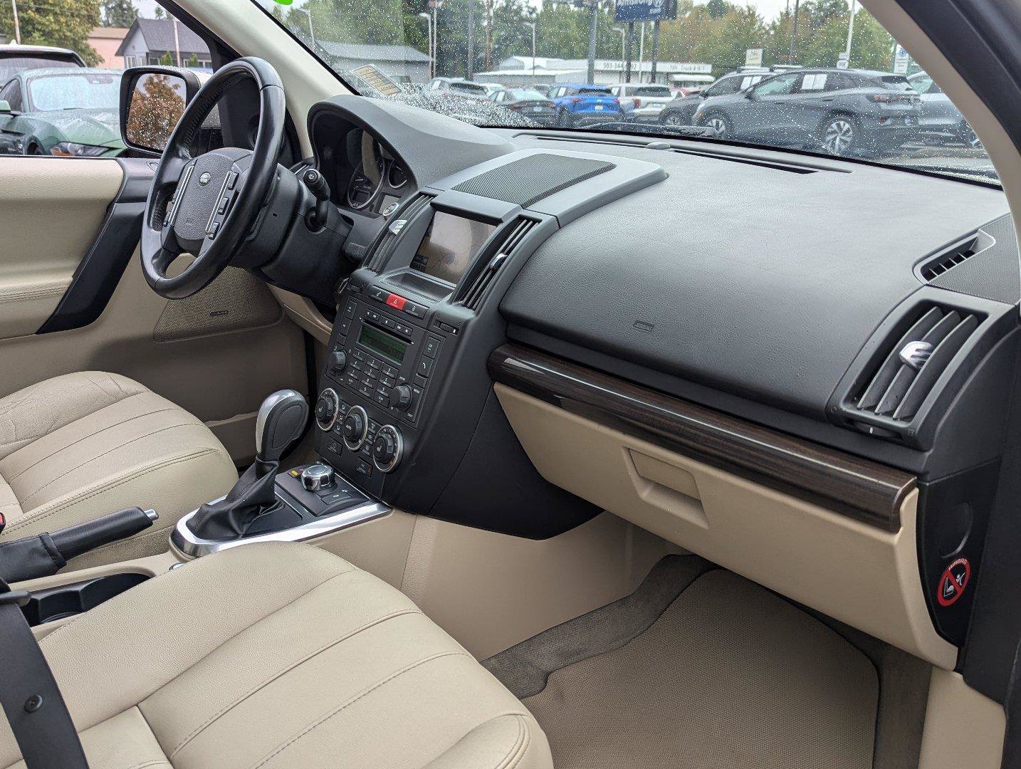 Used 2012 Land Rover LR2 HSE w/ Climate Comfort Pkg AWD/4WD image 36