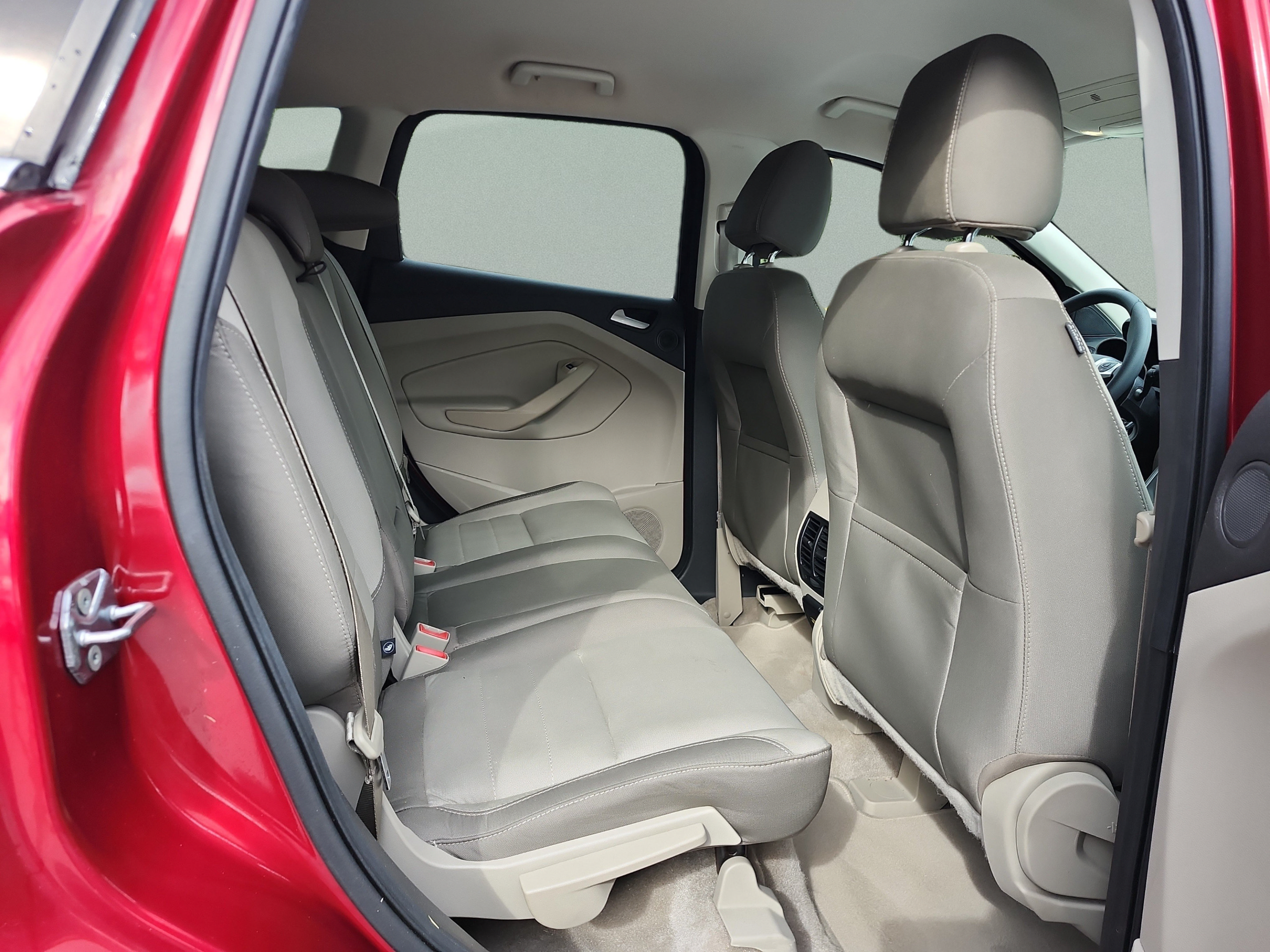 Used 2016 Ford Escape SE w/ Equipment Group 201A FWD image 19