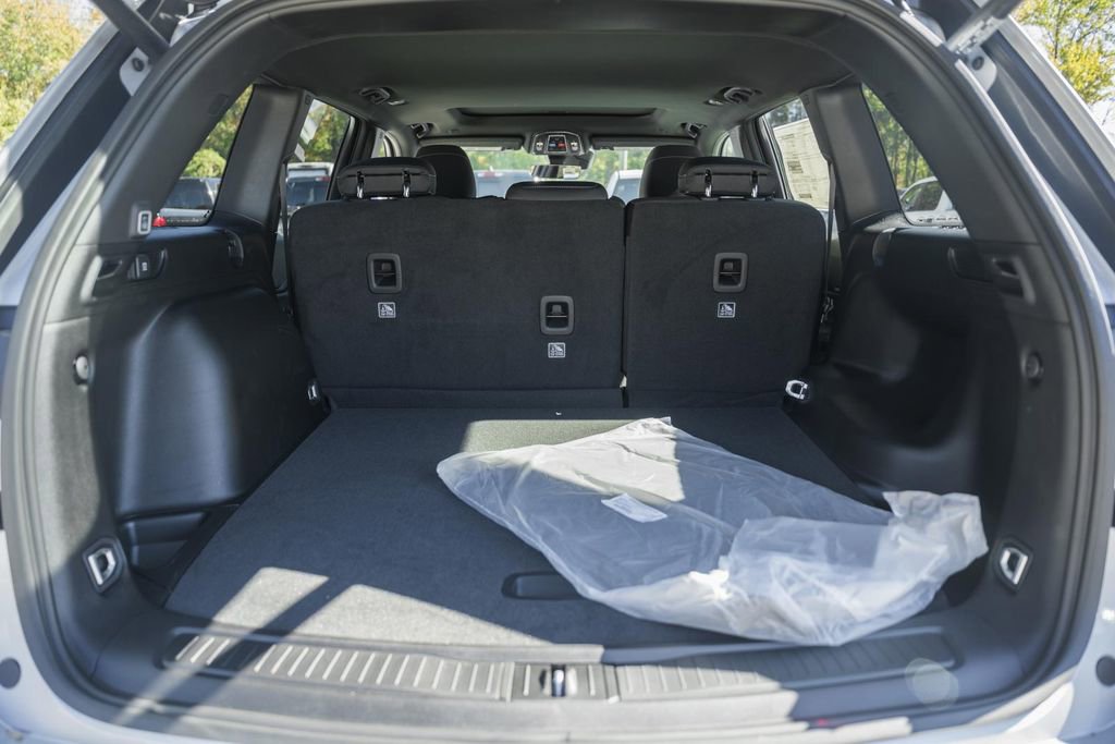 New 2025 Jeep Grand Cherokee Laredo X w/ Luxury Tech Group I image 10