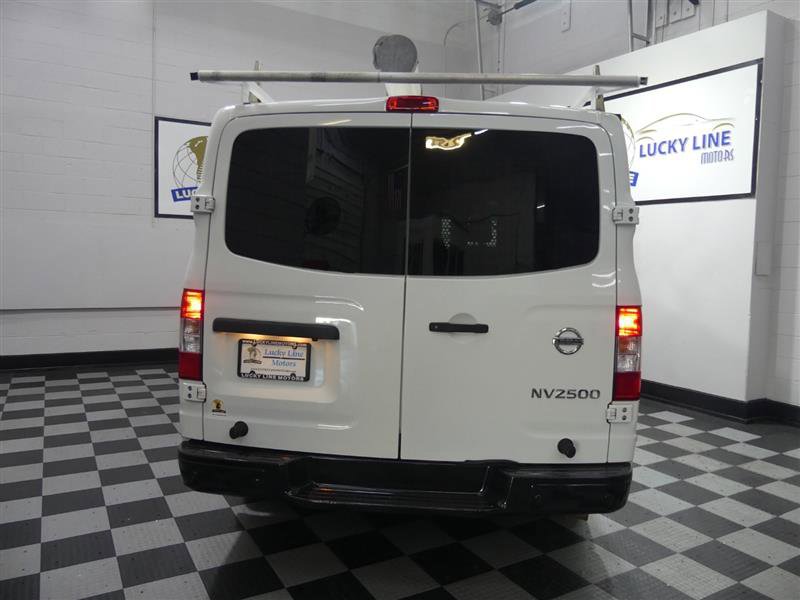 Used 2018 Nissan NV 2500 SV image 8