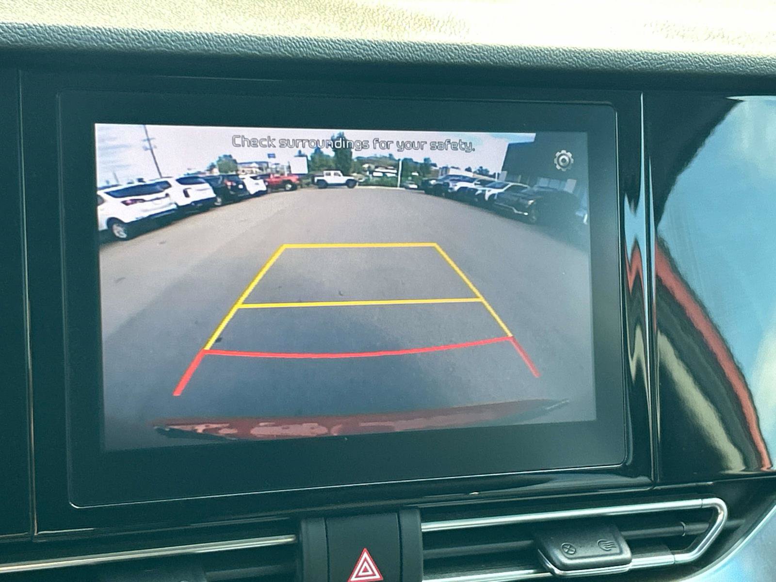 Used 2022 Kia Niro LXS FWD image 31