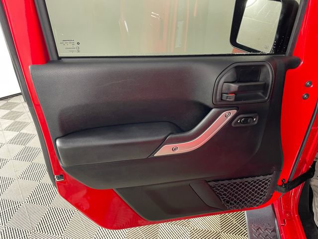 Used 2018 Jeep Wrangler Unlimited Sahara w/ Max Tow Package image 13