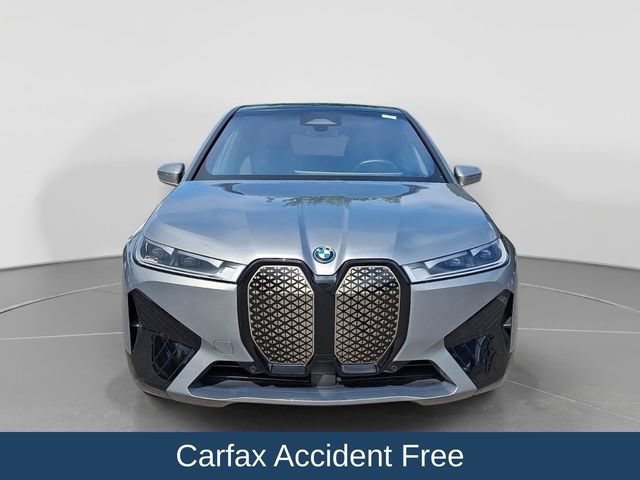 Used 2023 BMW iX xDrive50 w/ Sport Package AWD/4WD image 2