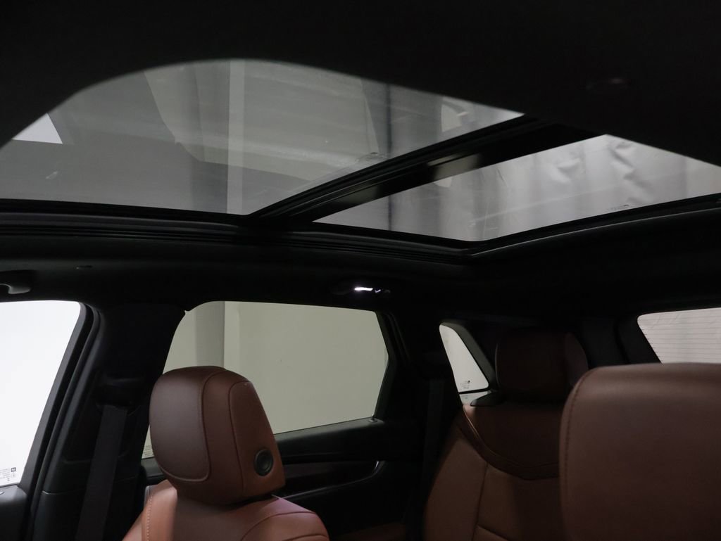 Used 2024 Cadillac XT5 Premium Luxury w/ LPO, Floor Liner Package image 11