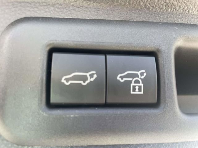 Used 2026 Toyota Sequoia Platinum image 9