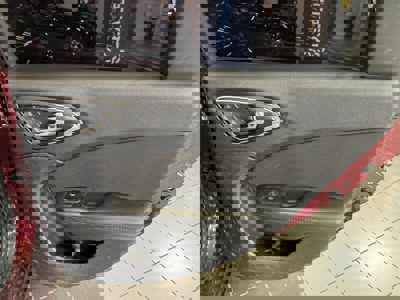 Used 2015 Chrysler 200 Limited w/ Convenience Group image 17