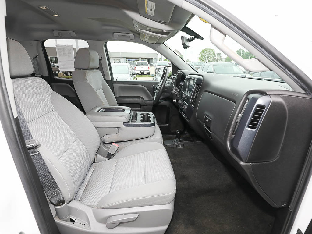 Used 2018 Chevrolet Silverado 1500 Custom w/ Custom Value Package AWD/4WD image 21