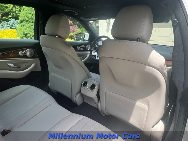 Used 2019 Mercedes-Benz E 300 4MATIC image 35
