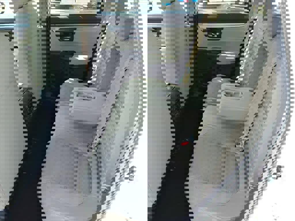 Used 2019 Honda CR-V LX image 7