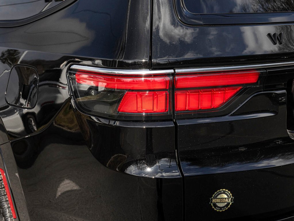 New 2025 Jeep Wagoneer Series III image 39