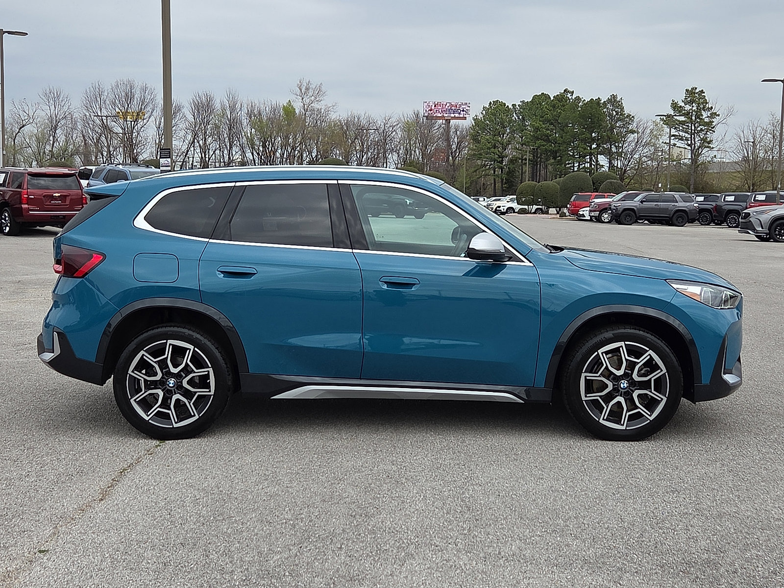 Used 2024 BMW X1 xDrive28i w/ Premium Package image 6