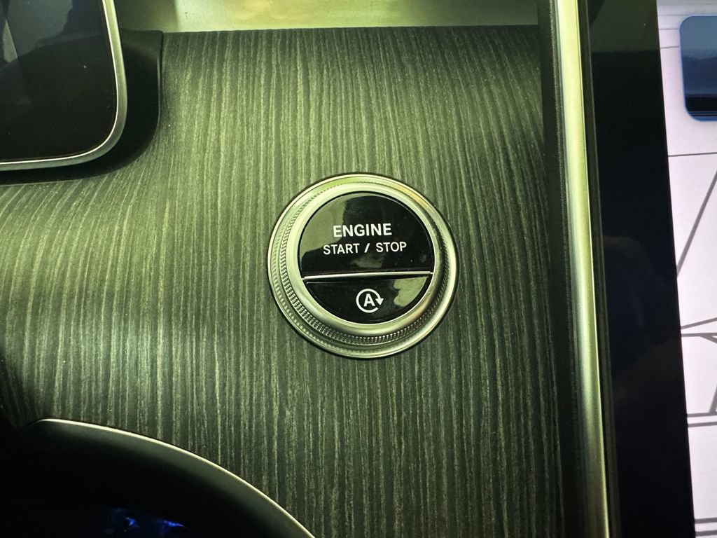 Used 2023 Mercedes-Benz C 43 AMG 4MATIC Sedan image 33