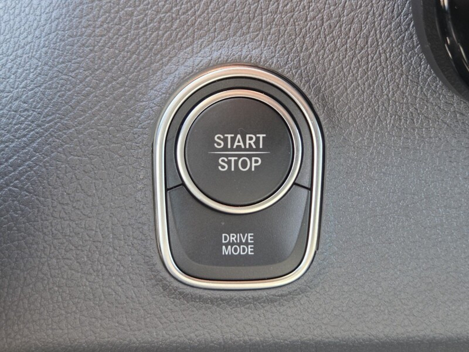New 2025 Mercedes-Benz eSprinter 170 Cargo image 31