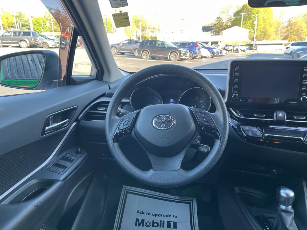 Used 2020 Toyota C-HR LE FWD image 32