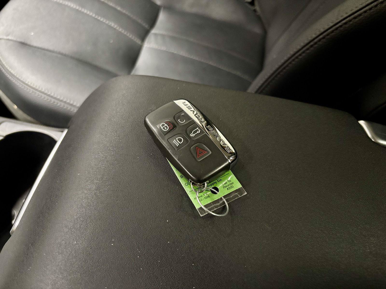 Used 2016 Land Rover LR4 AWD/4WD image 38