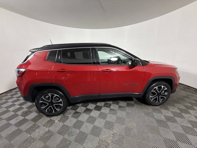 Certified 2024 Jeep Compass Limited AWD/4WD image 7