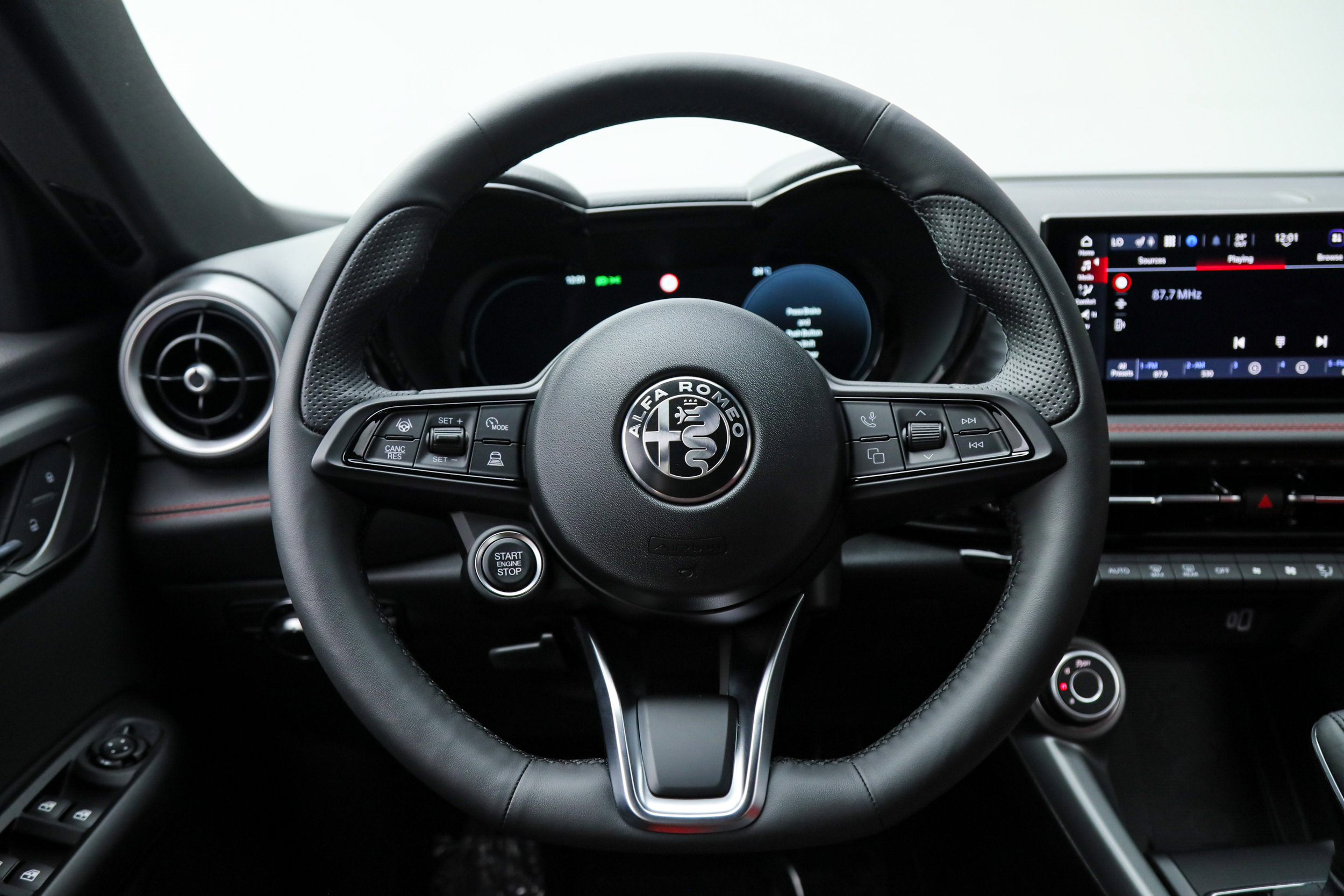 New 2026 Alfa Romeo Tonale Sprint w/ Red Premium Package image 21