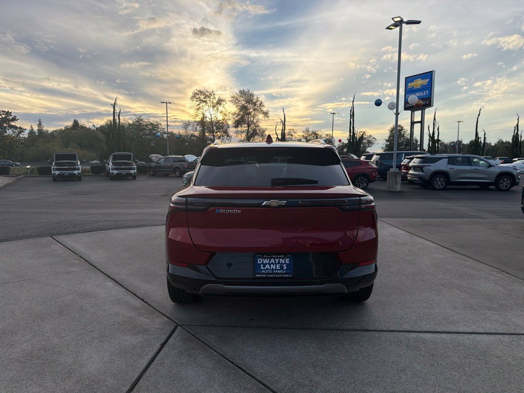 Used 2024 Chevrolet Equinox EV LT FWD image 5