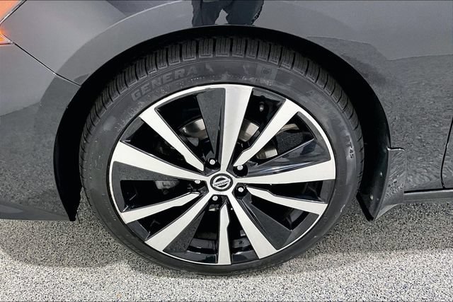 Used 2022 Nissan Altima 2.5 Platinum AWD/4WD image 41