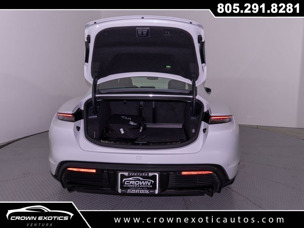 Used 2024 Porsche Taycan GTS image 13