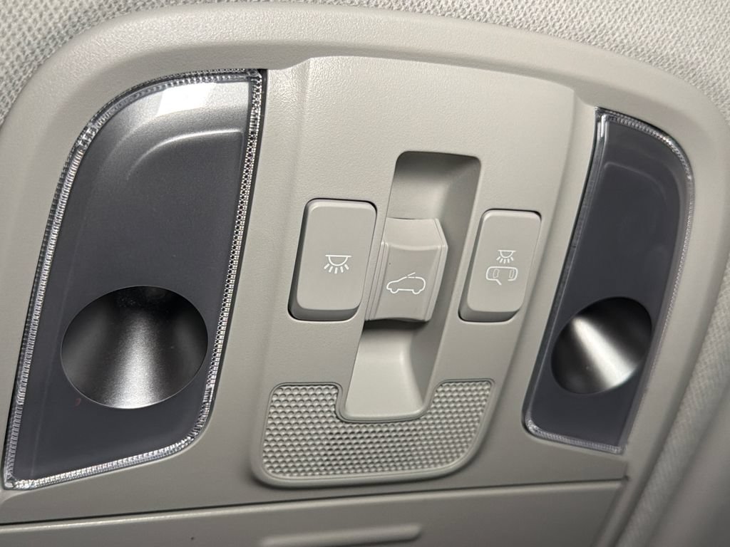 Certified 2022 Kia Niro Touring Special Edition FWD image 33