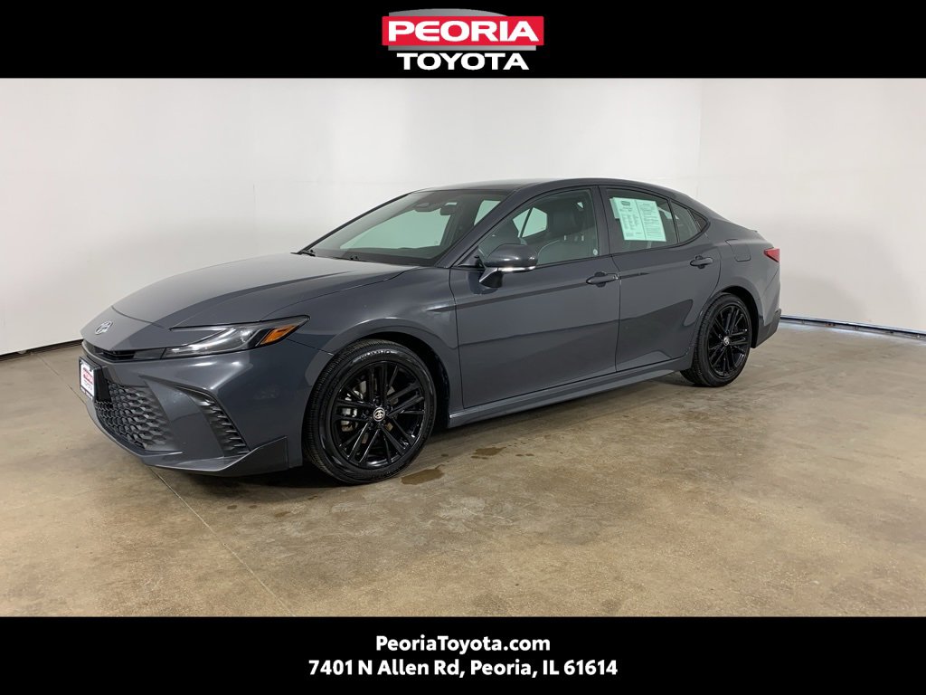 Used 2025 Toyota Camry SE video 1