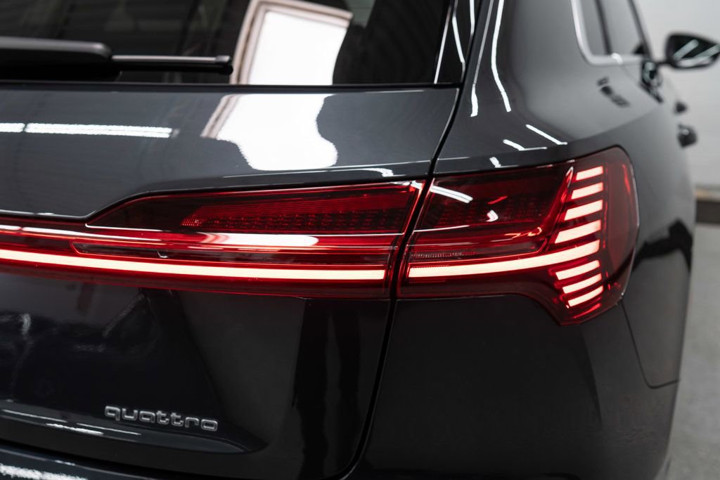 Used 2021 Audi e-tron Premium Plus w/ Premium Plus Package image 52