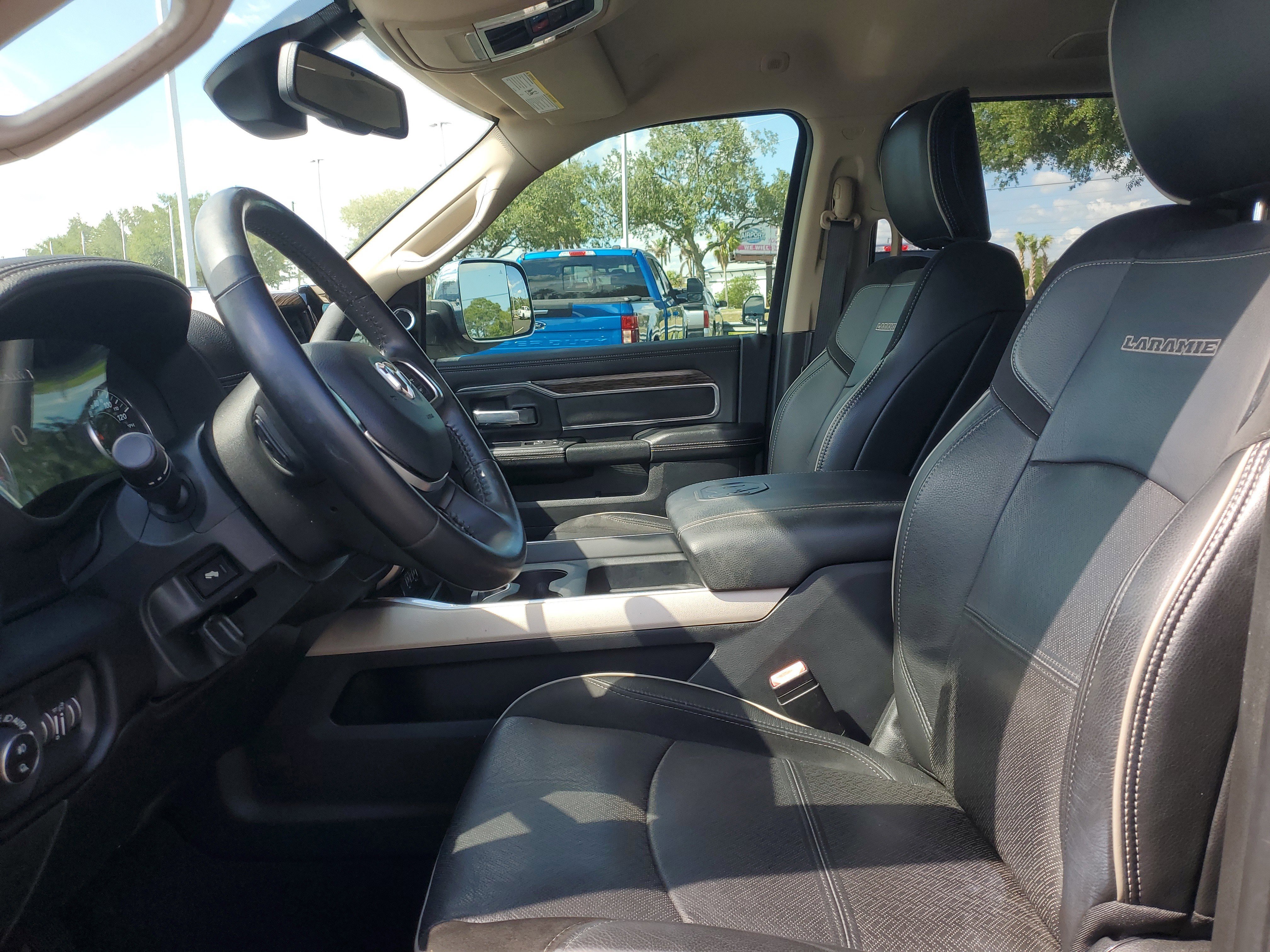 Used 2020 RAM 3500 Laramie image 10