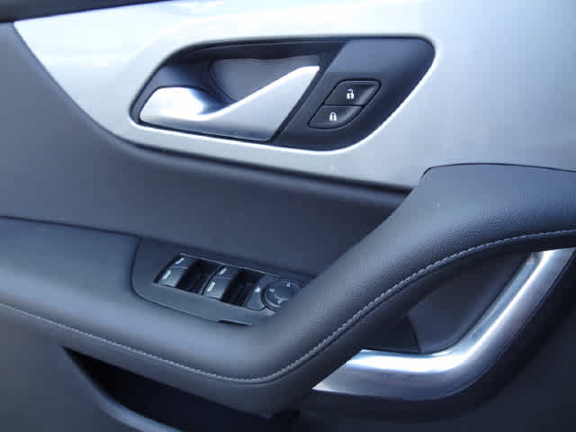 Used 2020 Chevrolet Blazer LT FWD image 14