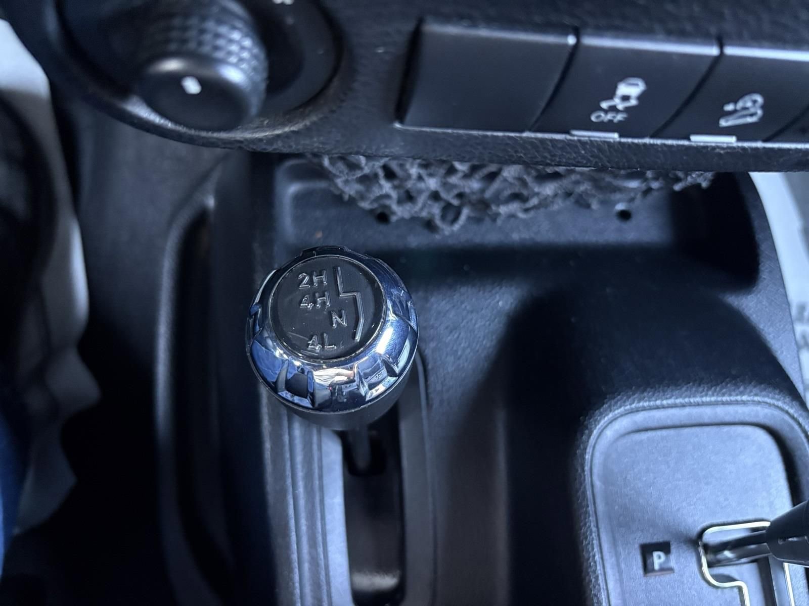 Used 2012 Jeep Wrangler Sahara AWD/4WD image 30