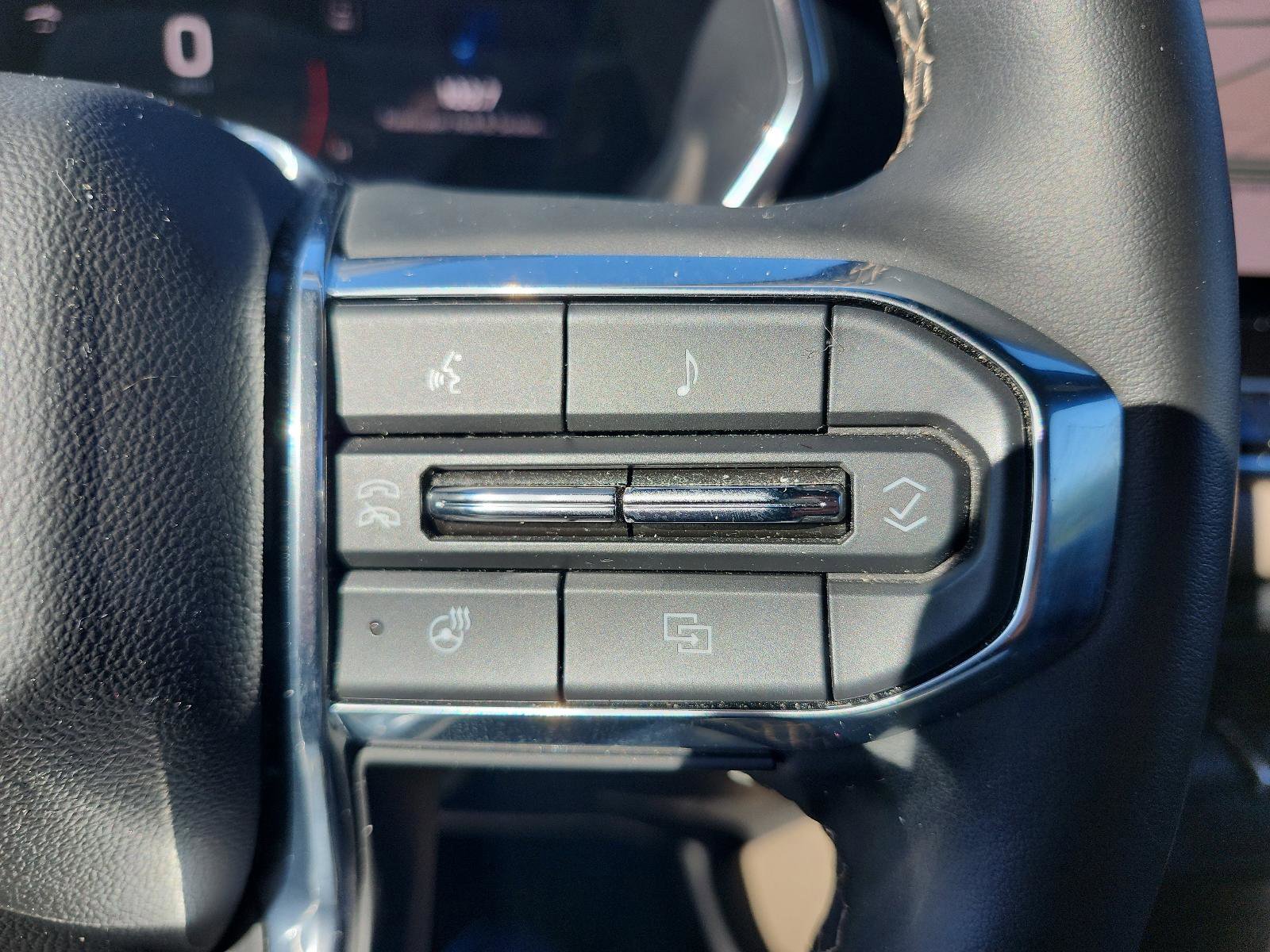 Certified 2023 GMC Canyon Denali image 22