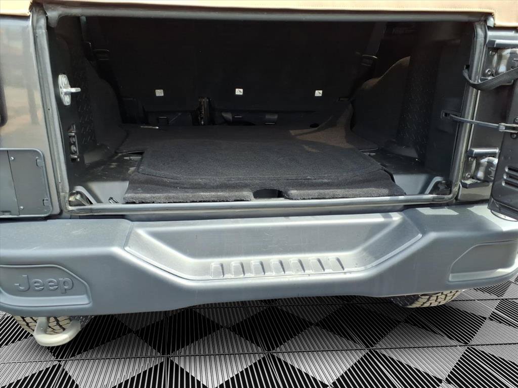 Used 2018 Jeep Wrangler Unlimited Sport AWD/4WD image 13