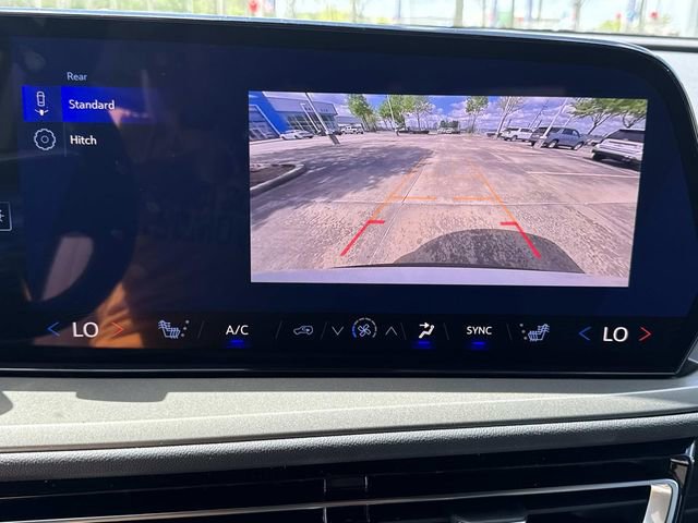 New 2026 Chevrolet Traverse LT w/ LPO, Floor Liner Package FWD image 27