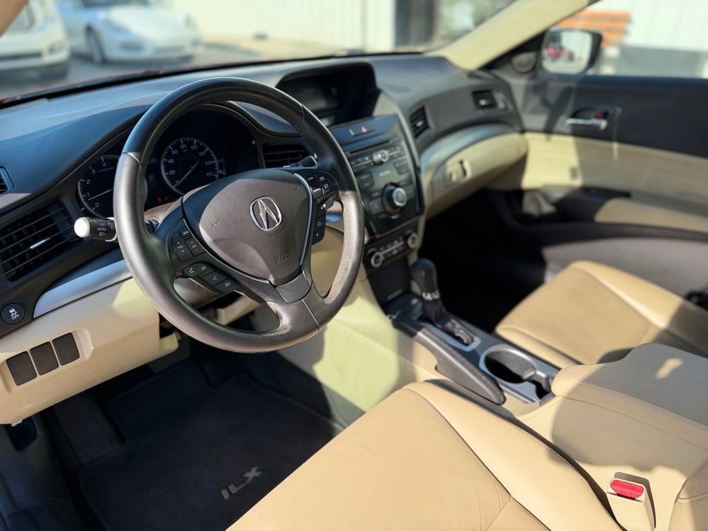 Used 2018 Acura ILX FWD image 11