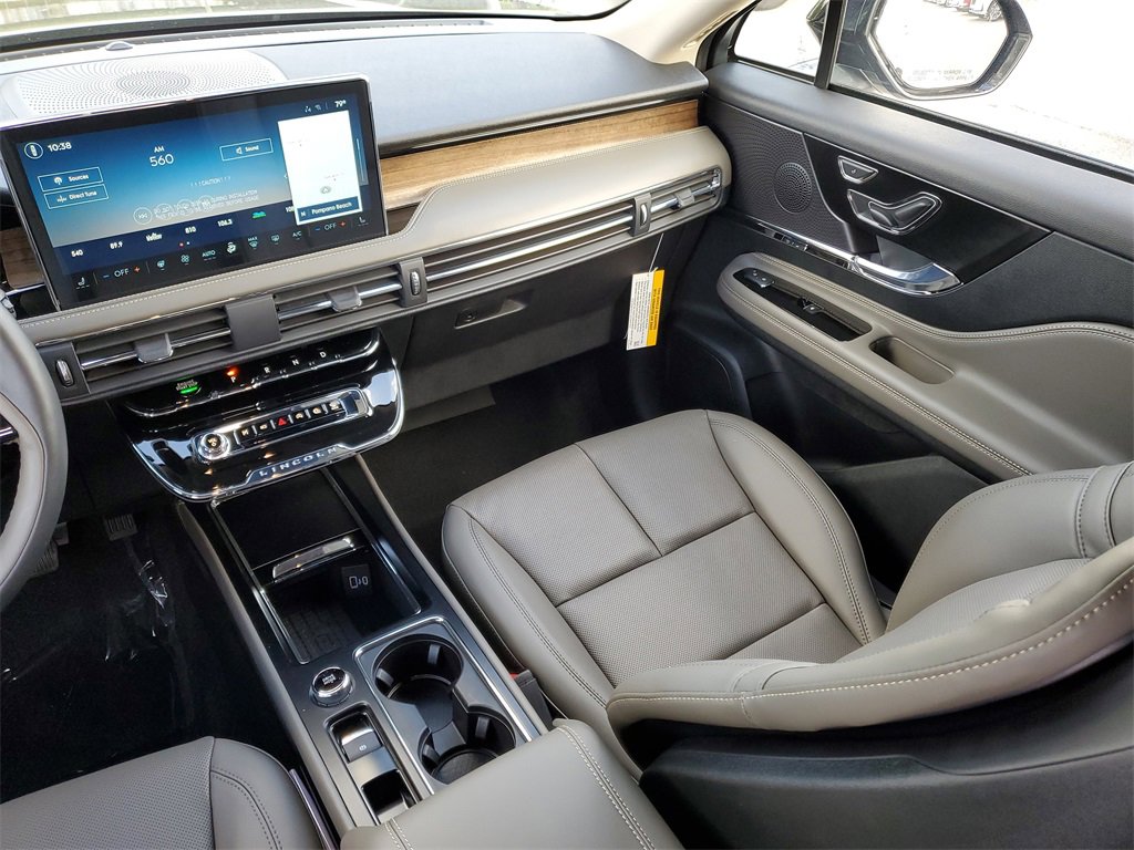 New 2026 Lincoln Corsair Reserve w/ Jet Appearance Package image 17