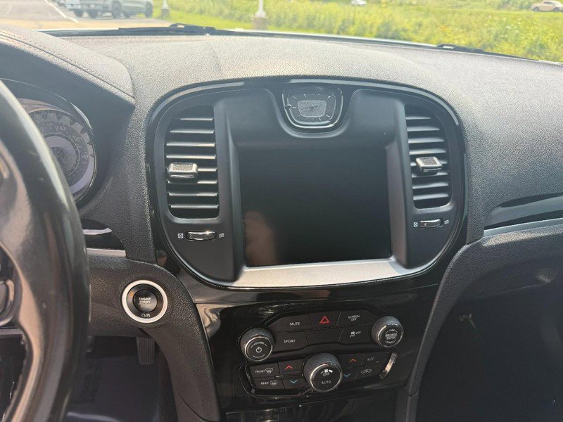 Used 2019 Chrysler 300 S RWD image 16