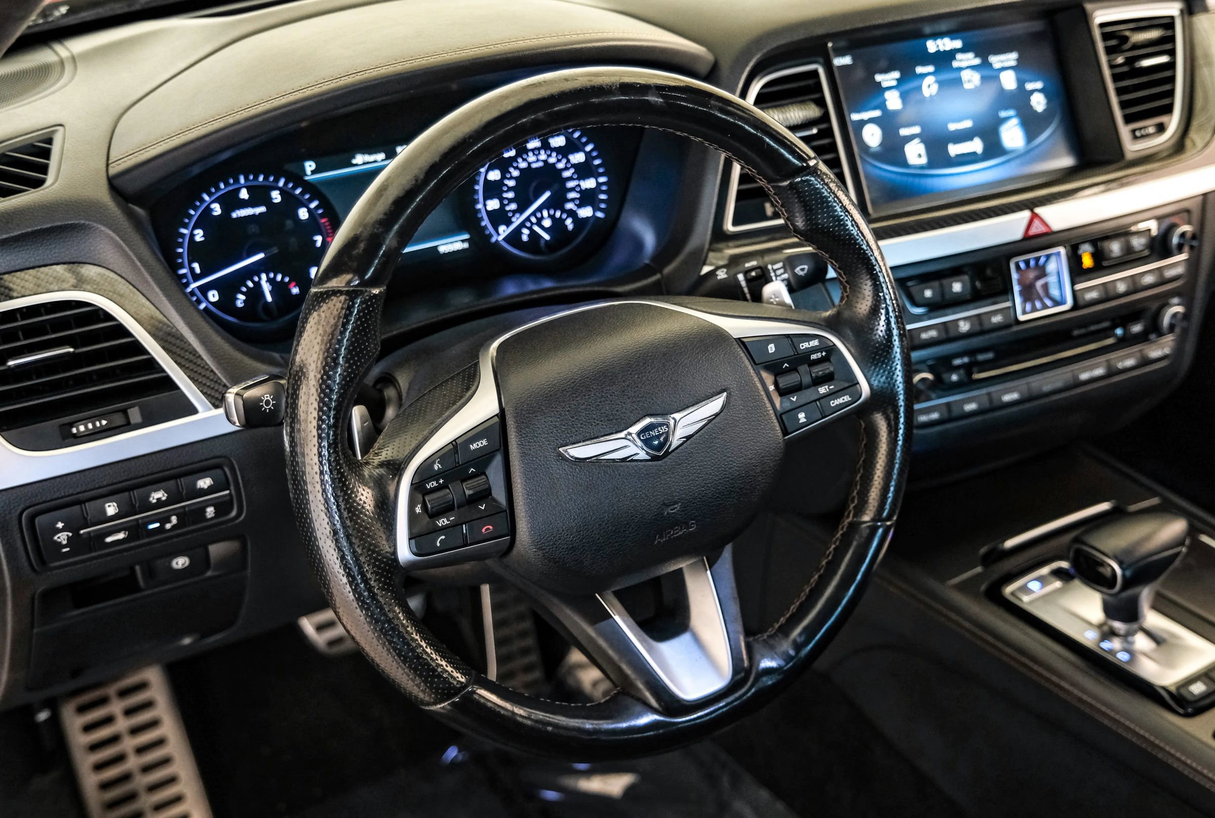 Used 2019 Genesis G80 3.3T Sport RWD image 17