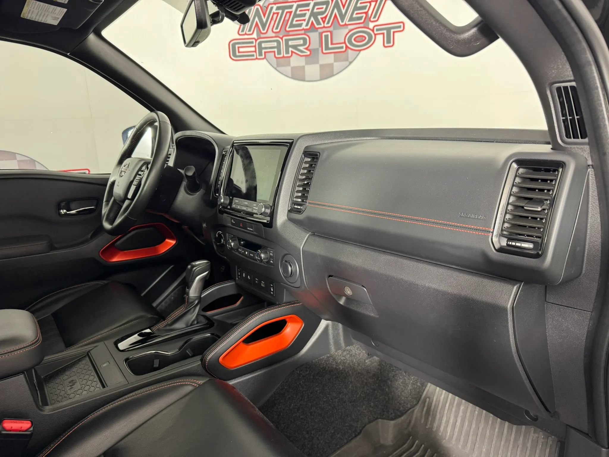 Used 2024 Nissan Frontier PRO-4X w/ Pro Premium Package AWD/4WD image 12