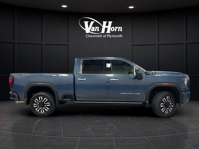 Used 2025 GMC Sierra 3500 Denali Ultimate AWD/4WD image 8