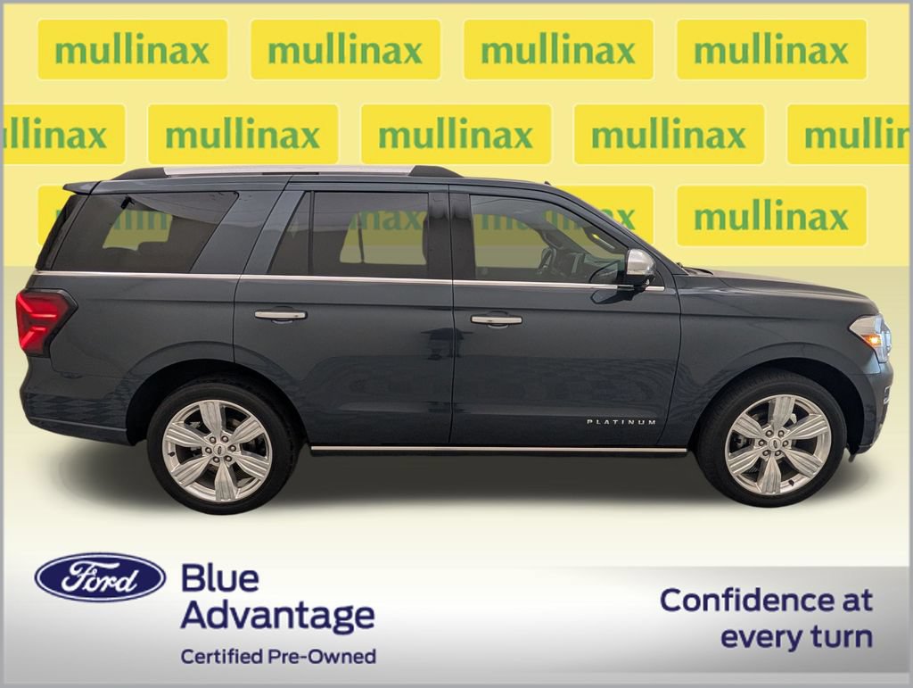 Used 2024 Ford Expedition Platinum AWD/4WD image 2