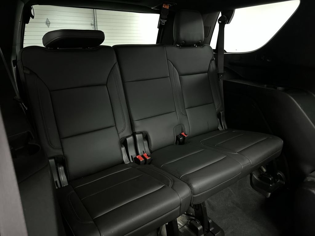 Used 2021 Chevrolet Tahoe Z71 w/ Z71 Signature Package AWD/4WD image 27