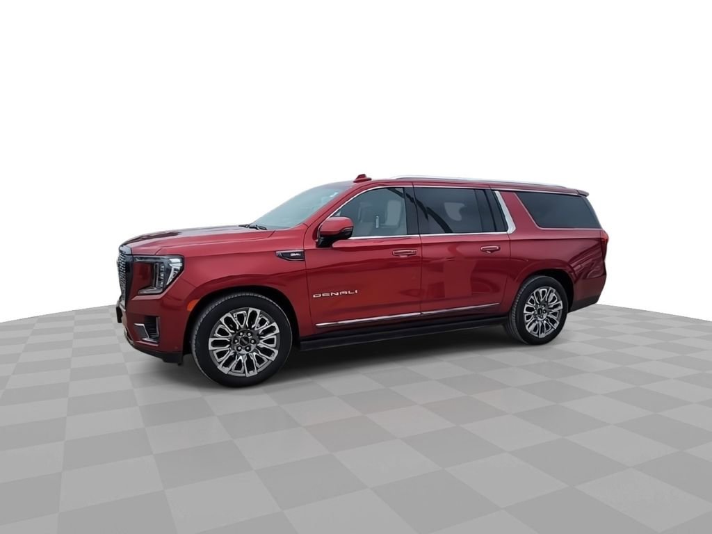 Used 2023 GMC Yukon XL Denali Ultimate w/ LPO, Floor Liner Package AWD/4WD image 4
