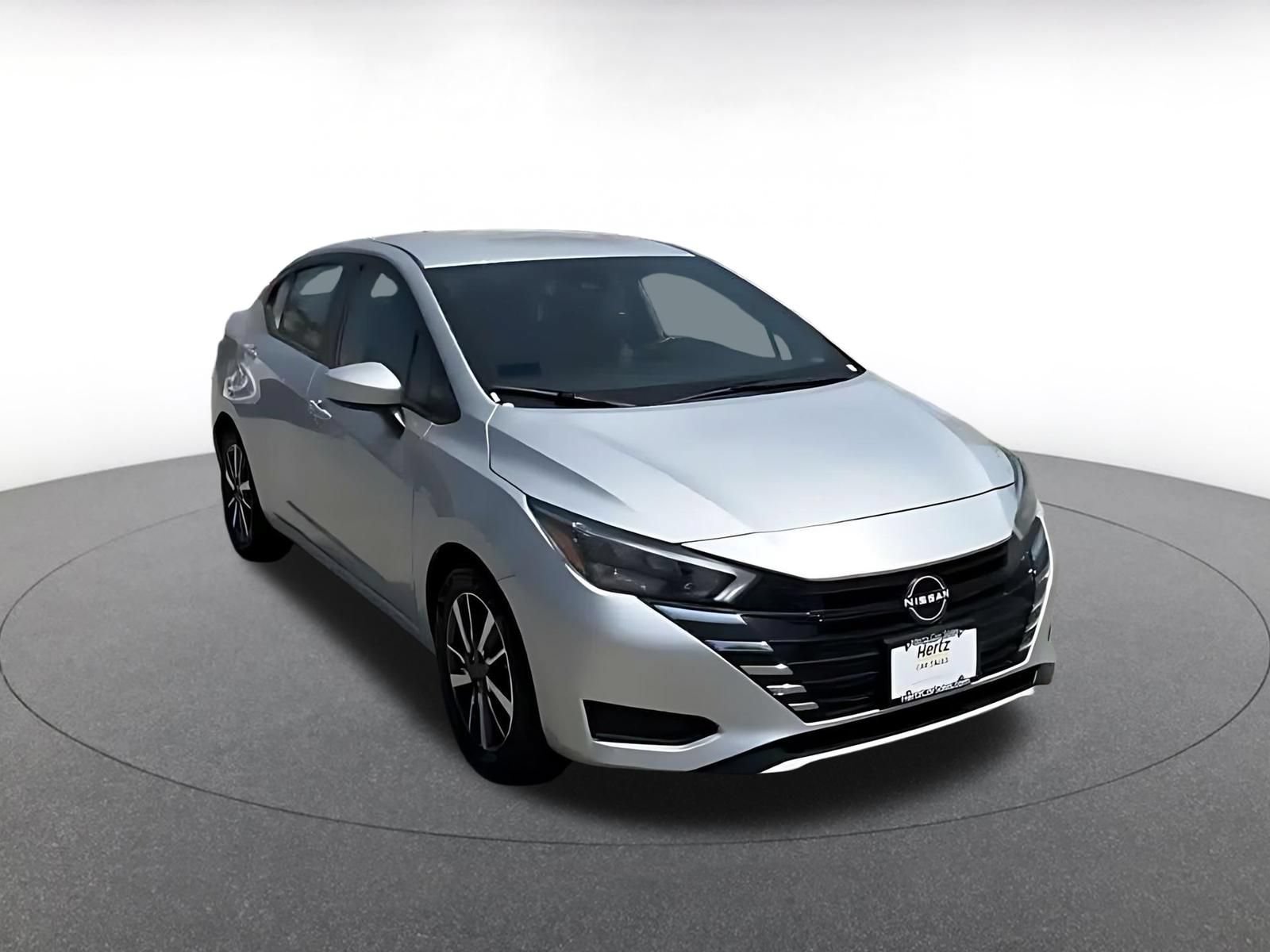 Used 2025 Nissan Versa SV FWD image 3