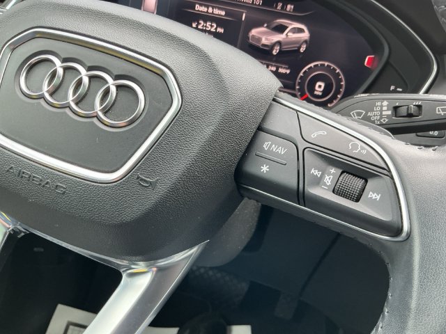 Used 2020 Audi Q5 Premium Plus AWD/4WD image 19
