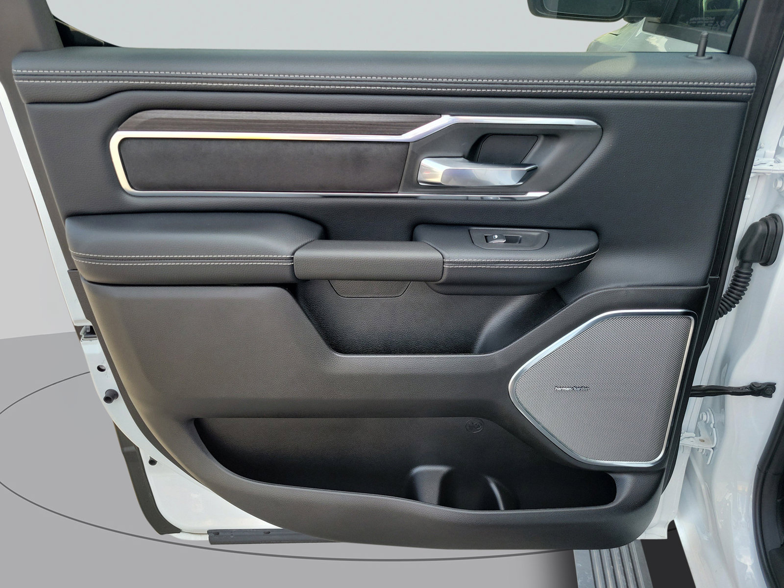 New 2026 RAM 1500 Laramie w/ Night Edition AWD/4WD image 29