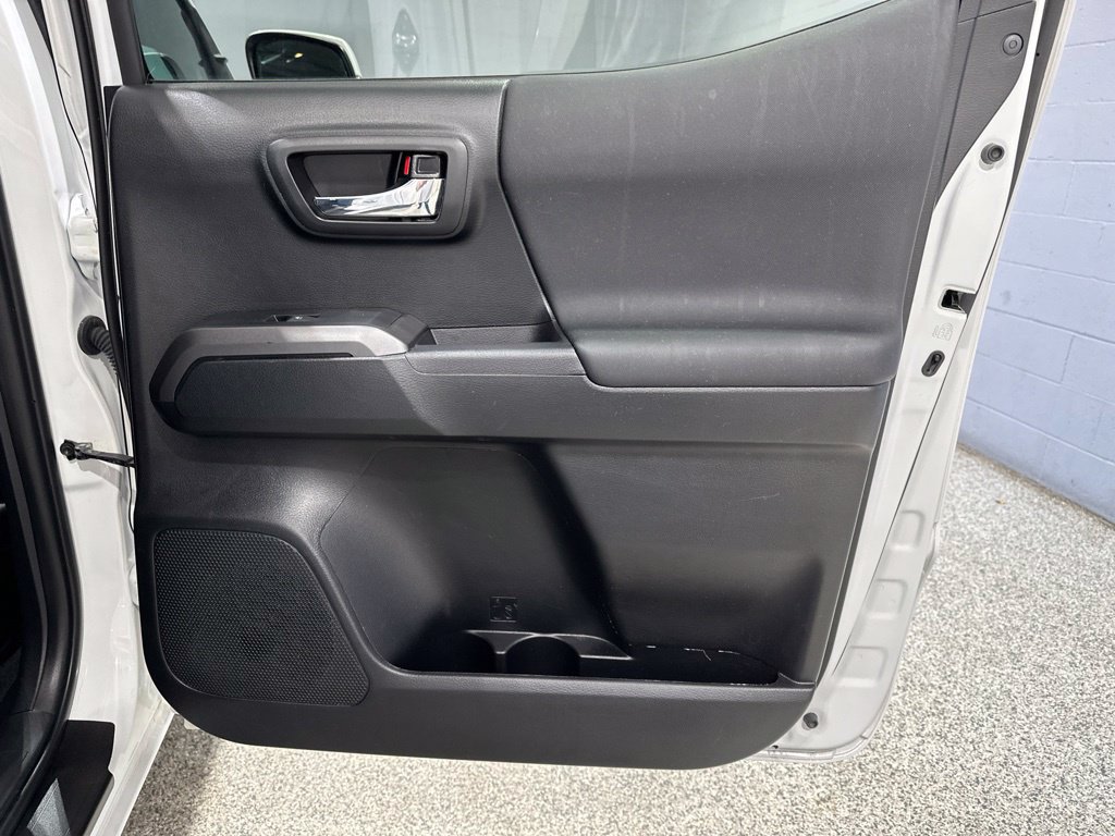 Certified 2023 Toyota Tacoma TRD Sport AWD/4WD image 19