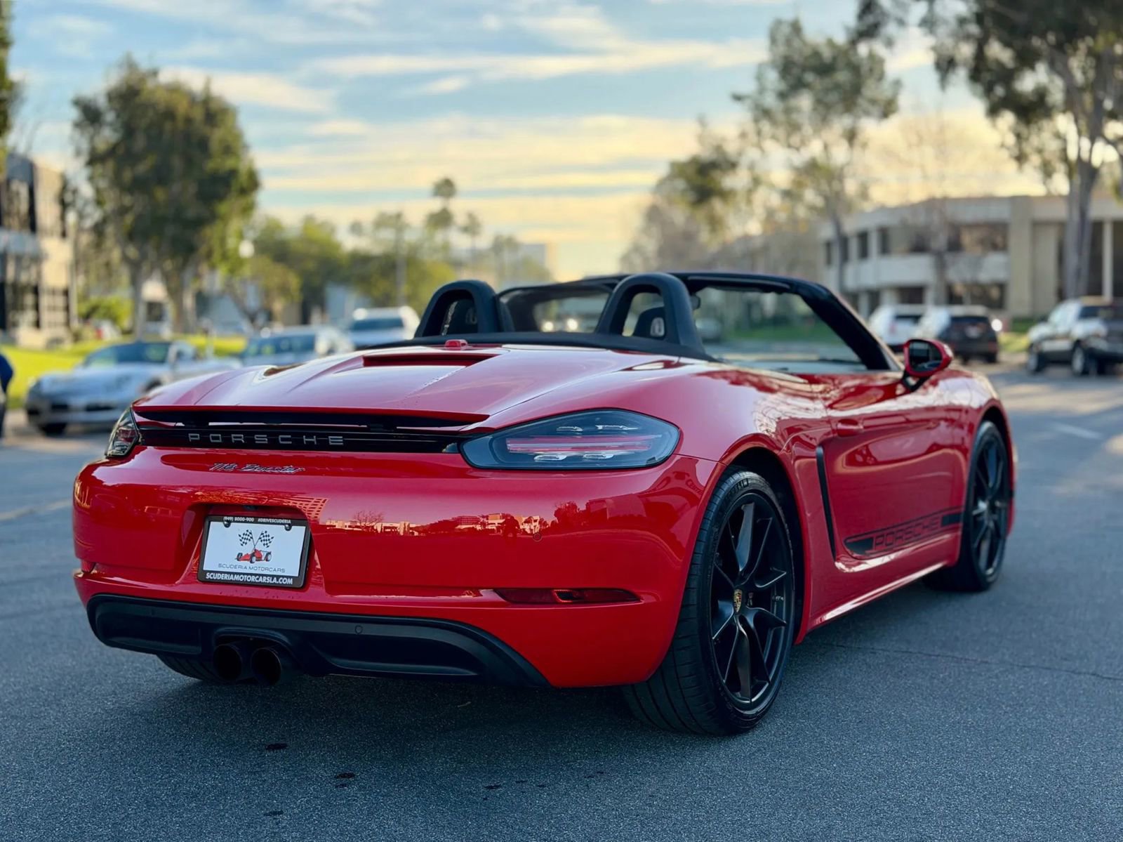Used 2017 Porsche 718 Boxster Roadster 2D w/ Sport Chrono Package image 8