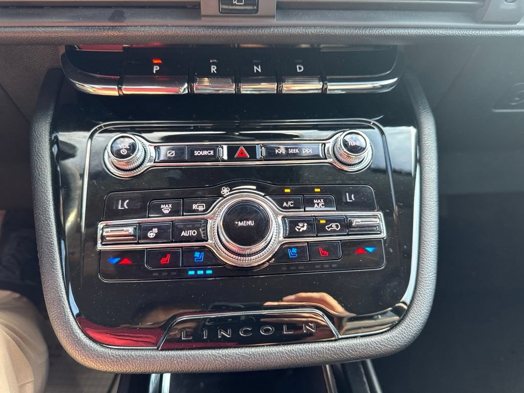 Used 2020 Lincoln Corsair AWD w/ Equipment Group 101A image 21