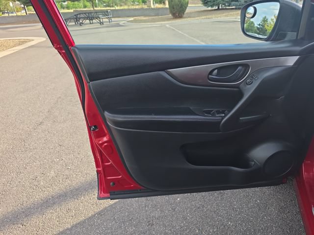 Used 2018 Nissan Rogue Sport S FWD image 11